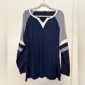 BloomChic Navy and White Top